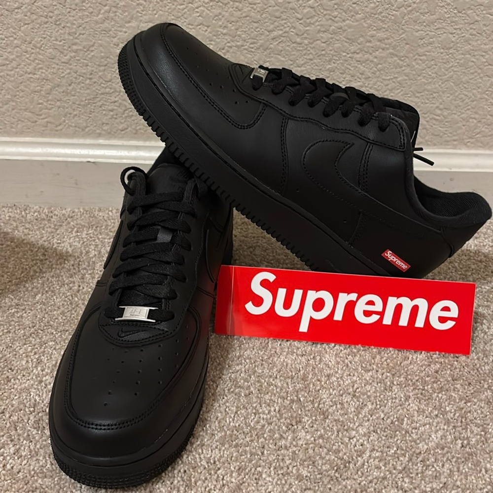 Supreme x Nike Air Force 1 Low SP